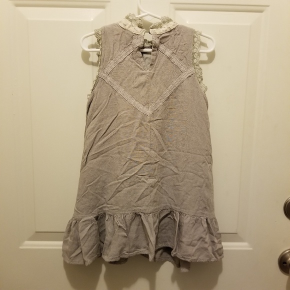 Blouse. Size 7/8 - Picture 5 of 6